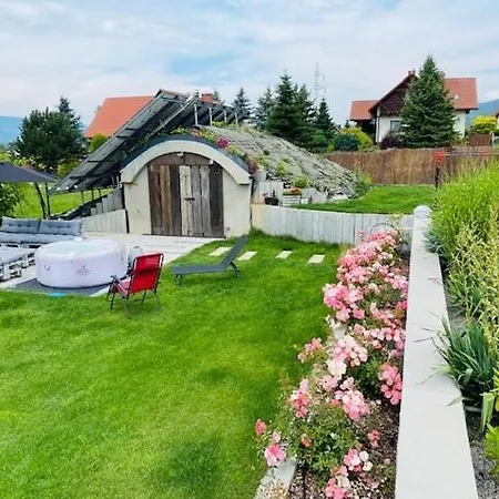 Pod Strzechą W Beskidach * Bierna