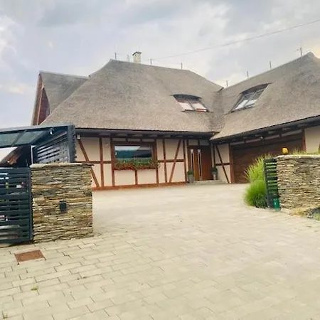 Pod Strzecha W Beskidach Вилла Bierna