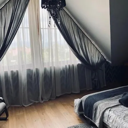Pod Strzechą W Beskidach Bierna