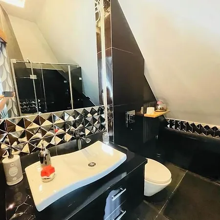 Pod Strzechą W Beskidach Bierna