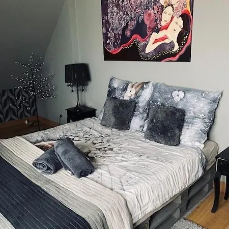 Pod Strzechą W Beskidach