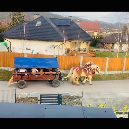 Pod Strzechą W Beskidach