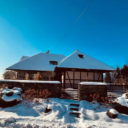 Willa Pod Strzechą W Beskidach Bierna